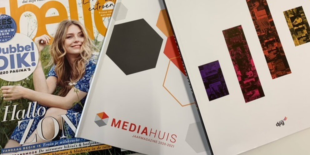 De financiële magazines van Mediahuis en DPG Media liggen op de mat