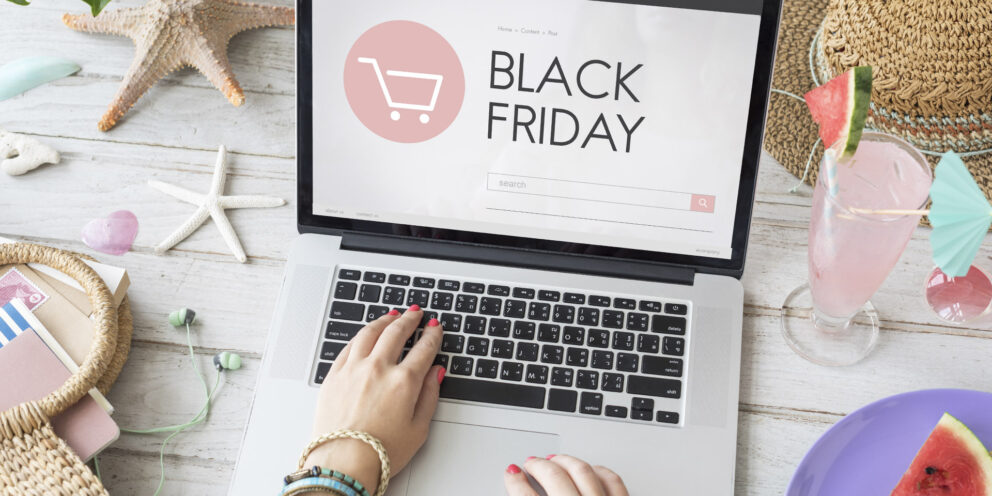 Social advertising rond Black en Green Friday done right