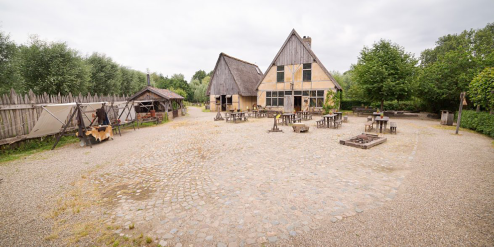 Moderne campagnes voor preHistorisch Dorp